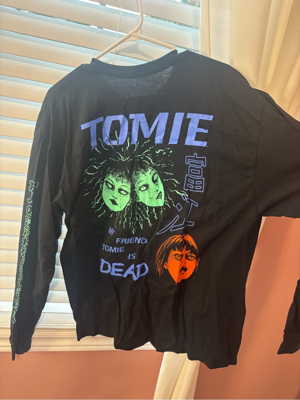 Tomie Graphic Long-Sleeve men Shirt - Black